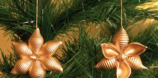Idee albero di Natale fai da te: decorazioni in pasta secca fiori