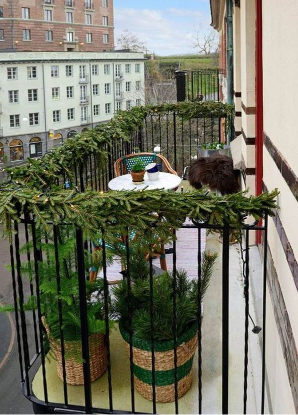 Decorazioni Natalizie Per Balconi.Come Decorare I Balconi Per Natale 7 Idee Per Stupire Foto