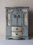 Decoupage mobili: credenza